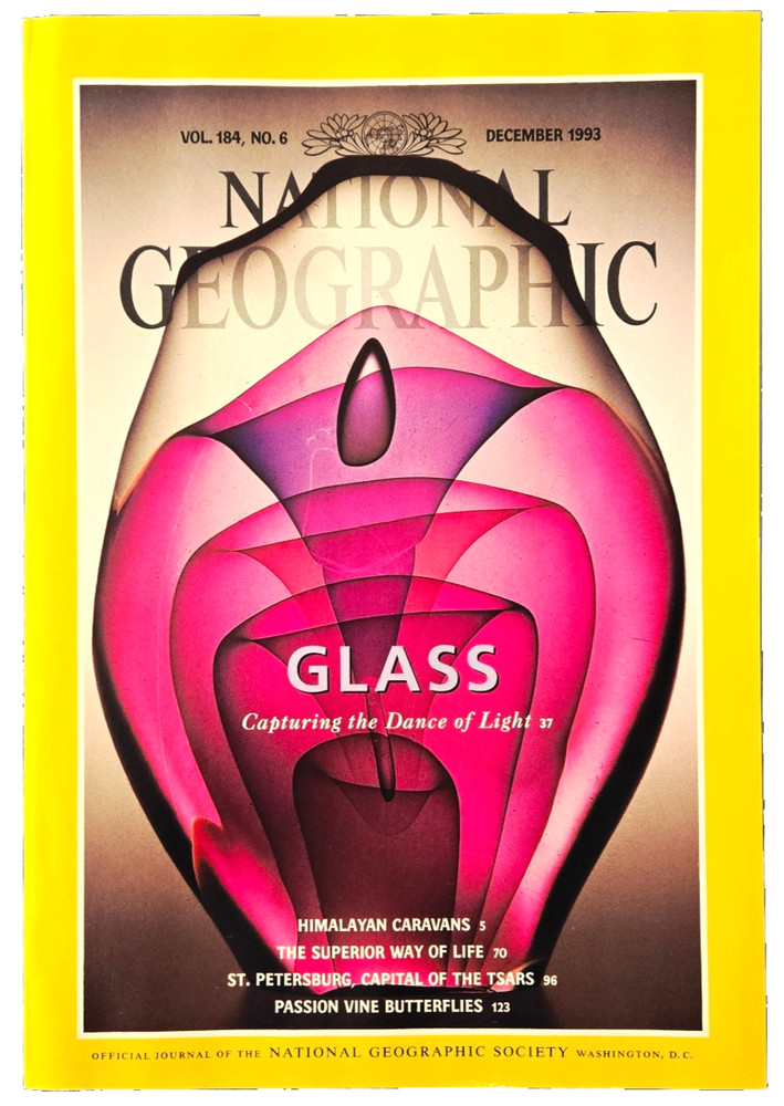 COLORFUL GLASS ARTWORK / DANCE OF LIGHT DEC 1993 NATIONAL GEOGRAPHIC MAGAZINE