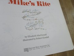 Mike’s Kite by Elizabeth MacDonald Illustrated Robert Kendall 1993 paperback (b)