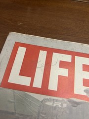 LIFE Magazine January 24, 1964 (Panama City Rioters Hoist Flag) RARE War Photos