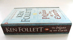 The Pillars of the Earth: A Novel Ken Follett 2017 Kingsbridge Series Paperback