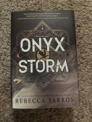 Onyx Storm Standard Edition Hardcover Rebecca Yarros
