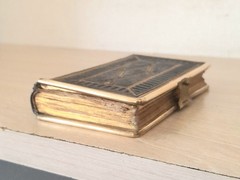 ANTIQUE MINIATURE BOOK OF COMMON PRAYER BIBLE, FINE BINDING WITH CLASP, 18