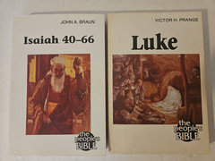 Nice lot of 36 People’s Bible Commentary Paperback Books – Christian – L@@K!
