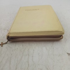 1950s Holy Bible Red Letter Edition Zip Around KJV Zip Around White Leather nice