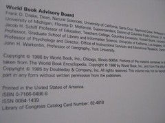 The World Book Yearbook 1986, 608 pages
