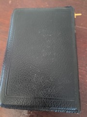 The Holy Bible Black Zipper w/ Cross Vintage Self Pronouncing Ed. World Pub.