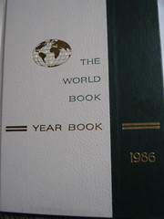 The World Book Yearbook 1986, 608 pages