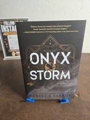 Onyx Storm (Standard Edition) by Rebecca Yarros (2025, Hardcover)