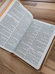 Holy Bible Red Letter Edition Zip Around White Leather
