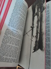 The Holy Bible Black Zipper w/ Cross Vintage Self Pronouncing Ed. World Pub.
