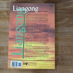 LIANGONG: HEALING EXERCISES FOR BETTER HEALTH By Wen-mei Yu SIGNED COPY