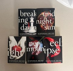 Twilight Saga Complete Series 5 Book Set Stephenie Meyer Paperback Lot New Cover