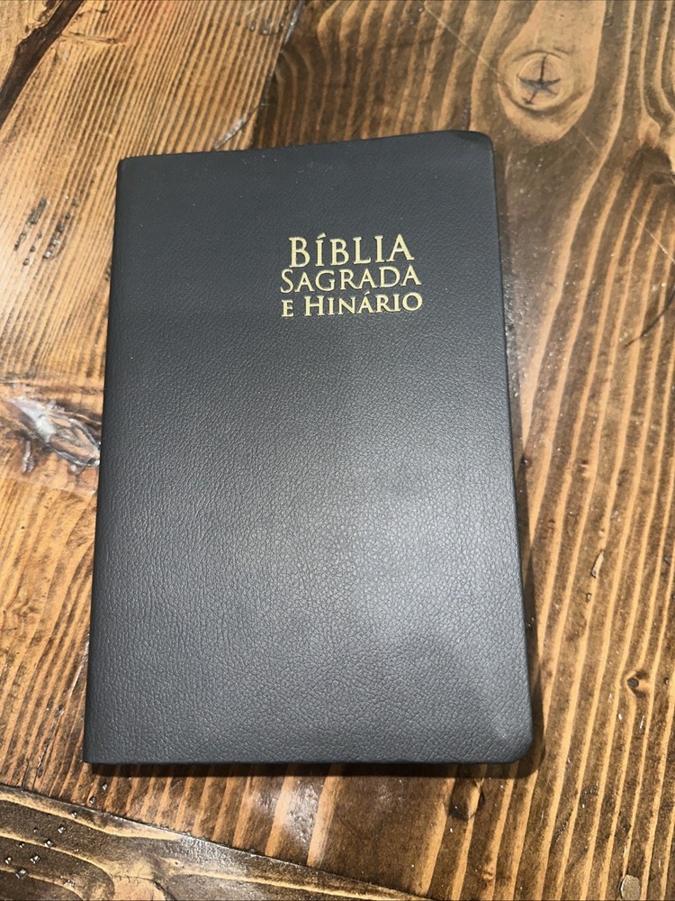 Bíblia Sagrada E Hinário 2022 Faux Leather Bound Bible Unused