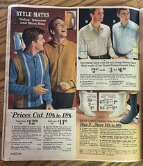 2 CATALOGS FLYERS MONTGOMERY WARD 71 PAGES SEARS 23 PAGES 1968 LOT 2 FASHION