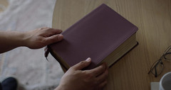 ESV Study Bible, Large Print (Bonded Leather, Burgundy): Holy Bible, English Sta