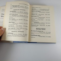 The New York Shopping Guide 466 Pages, 1200 Shops, Elizabeth Squire 1962 HCDJ