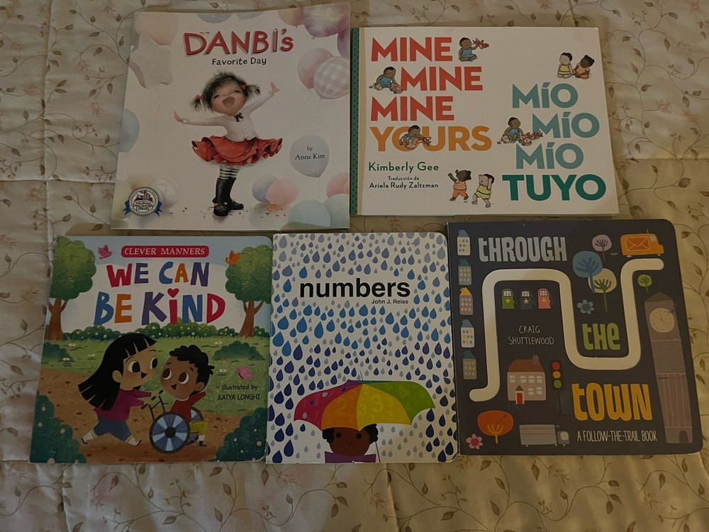 Lot of 5 Children’s Illustrated Board Books English/Spanish Kindness Numbers