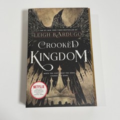 Crooked Kingdom Leigh Bardugo 2018 Paperback Fantasy Grishaverse Square Fish