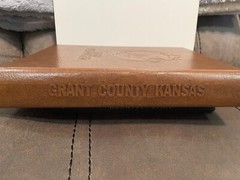 GRANT COUNTY KANSAS 1982 HUGE!! 584 PAGES! LOTS OLD PHOTOS NM