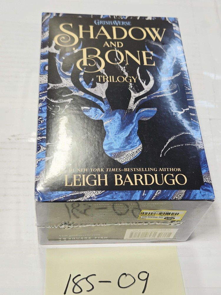 Shadow And Bone Trilogy Leigh Bardugo Grishaverse Square Fish Box Set Blue