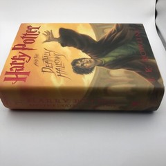 Harry Potter Ser.: Harry Potter and the Deathly Hallows by J. K. Rowling (2007,