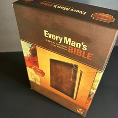 Every Man’s Bible-NLT Deluxe Explorer Imitation Leather New