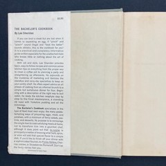 The Bachelor’s Cookbook by Lee Sheridan (1962, HB DJ) GC 190 pages
