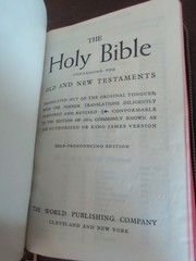 The Holy Bible Black Zipper w/ Cross Vintage Self Pronouncing Ed. World Pub.