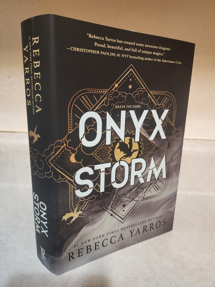 Onyx Storm (Standard Edition) by Rebecca Yarros 2025, Hardcover 1st Edition 2nd