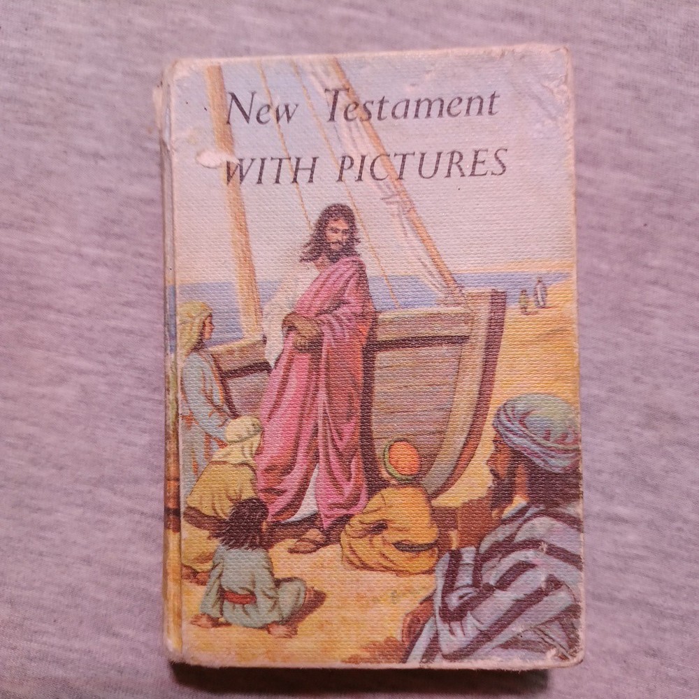 Vtg 4.25” X 3”-NEW TESTAMENT BIBLE W/PICTURES Pocket Size Illustrated Children’s