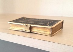 ANTIQUE MINIATURE BOOK OF COMMON PRAYER BIBLE, FINE BINDING WITH CLASP, 18