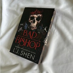 Bad Bishop By L.J. Shen Deluxe Paperback W/ Sprayed Edges New