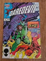 DAREDEVIL #235 MARVEL 1986 HIGH GRADE IN PRISTINE CONDITION NM 9.0