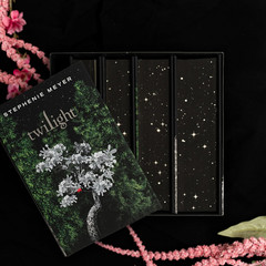 The Twilight Saga Deluxe Hardcover Collection