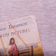 Vtg 4.25” X 3”-NEW TESTAMENT BIBLE W/PICTURES Pocket Size Illustrated Children’s