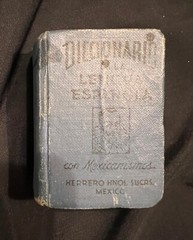 1939 Miniature Dictionary Spanish 784 pages 15000 word plus Mexicanismos