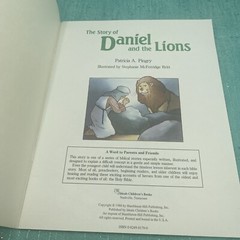 The Story Of “Daniel And the Lions’ USED~ Paperback 1988