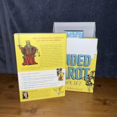 Guided Tarot Box Set: Illustrated Book… by Stefanie Caponi. Rider Waite Smith.