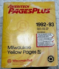 Ameritech/Wisconsin Bell Pages Plus 1992-1993 Milwaukee WI White Yellow Page