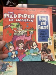 Lot of 8 Vintage Children’s Books Tawny Scrawny Lion, Pied Piper, Robin Hood