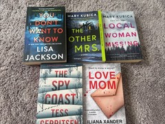 Mary Kubica, Lisa Jackson, Tess Gerritsen, Iliana Xander Books, see pics!