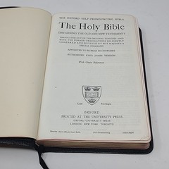 Holy Bible Brevier Self Pronouncing India Paper Great Britain Goatskin Oxford