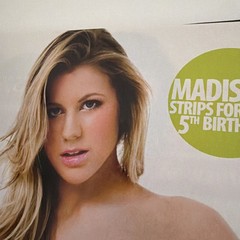 RARE!!!! Zoos 5th Birthday Collectors Issue !!! Featuring Madison Welch!!! VGC