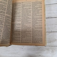 Holy Bible White KJV Family Record Gold Foil World Bible Publishers