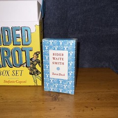Guided Tarot Box Set: Illustrated Book… by Stefanie Caponi. Rider Waite Smith.