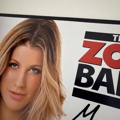 RARE!!!! Zoos 5th Birthday Collectors Issue !!! Featuring Madison Welch!!! VGC