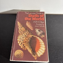 Vintage Larousse Guide to Shells of the World by A. P. H. Oliver Papercover