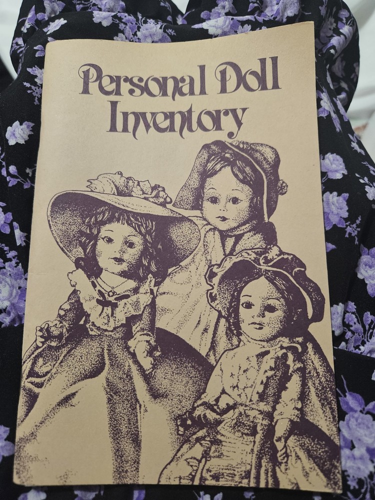 VINTAGE, PAPERBACK PERSONAL DOLL INVENTORY BOOK FOR COLLECTABLE DOLLS