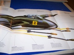 DE HAVILLAND VAMPIRE..CUTAWAY/4-PAGE POSTER/3-VIEWS/SPECS/PROFILES (592LL)