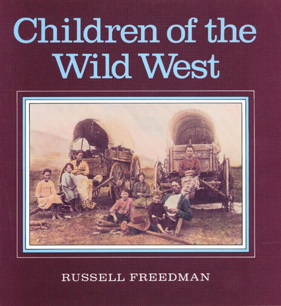 Children of the Wild West: A Historical Photograph Book About Pioneer and In…